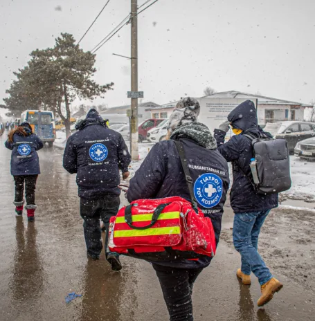 MdM Greece team at the Romanian borders near Siret Properties