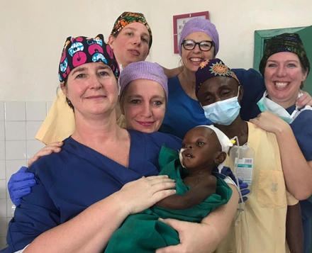 Het team is ontzettend opgelucht en trots dat de operatie van Sallay een succes is.